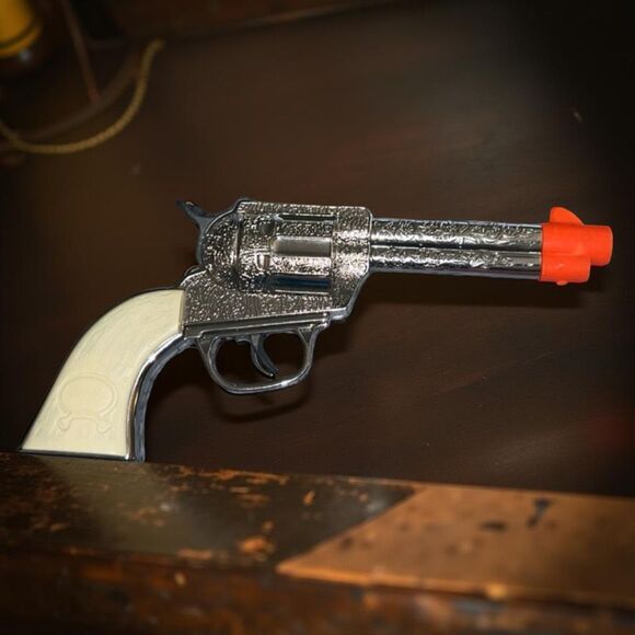 2 Imperial Toy LLC Legends of the Wild West Toy Cap Gun w/Orange Cap B11 - Picture 3 of 5